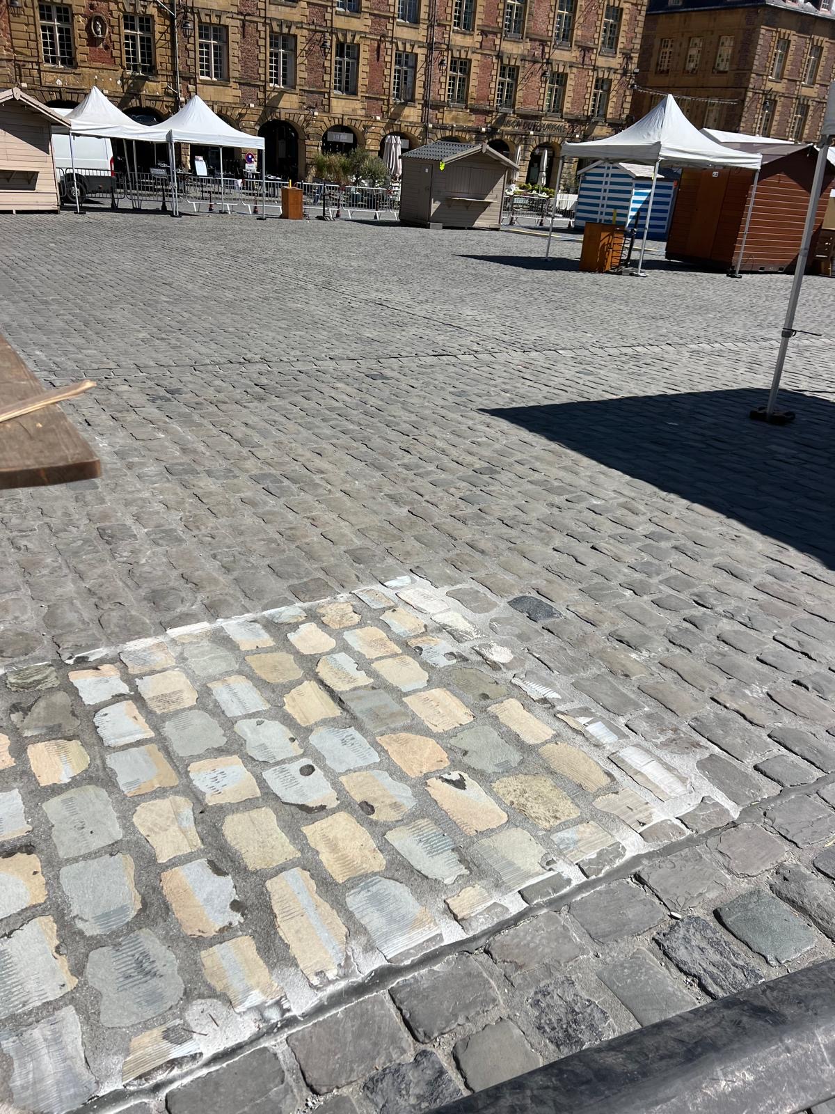RUE PIÉTONNE ET PLACE DUCALE : LES PAVÉS BIENTÔT RABOTÉS POUR FACILITER LA CIRCULATION DES FAUTEUILS ROULANTS