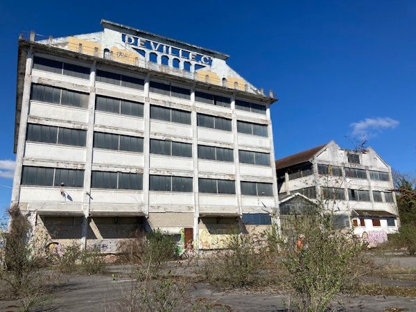 NOUVEAU SITE : 500 AGENTS DE FRANCE TITRES RÉUNIS DANS L’ANCIEN GRAND MAGASIN DEVILLE